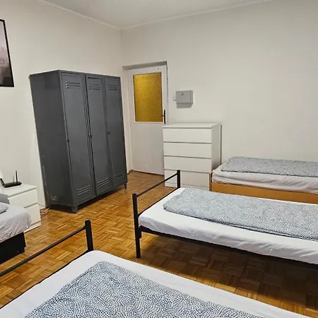Ibrahim Beds بودابست