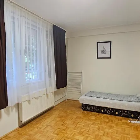 Ibrahim Beds Хостел Будапешт